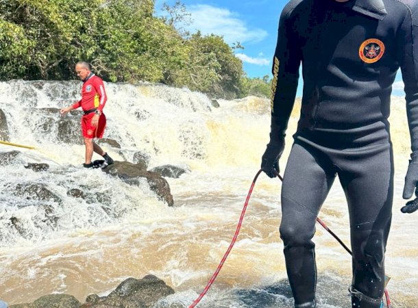 Corpo de jovem que se afogou em cachoeira de Juti continua desaparecido
