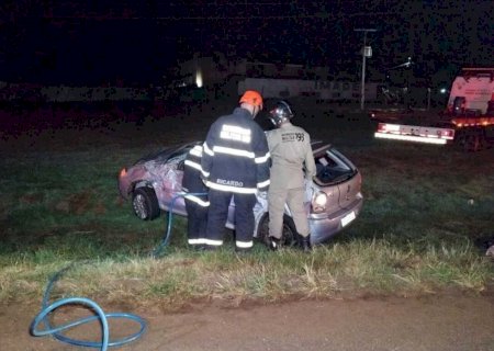 Casal morre após veículo capotar na BR-163 entre Caarapó e Dourados