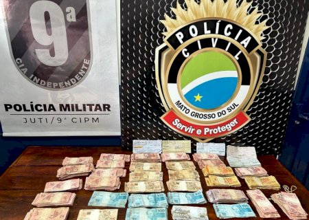 VÍDEOS: Policias civil e militar prendem acusado de furto em supermercado em Juti e recuperam R$ 148 mil que estavam enterrado