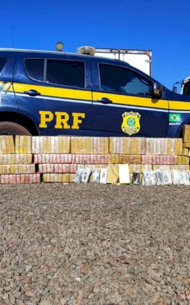 Carga com 250 kg de cocaína é encontrada em caminhão de sucata de ferro