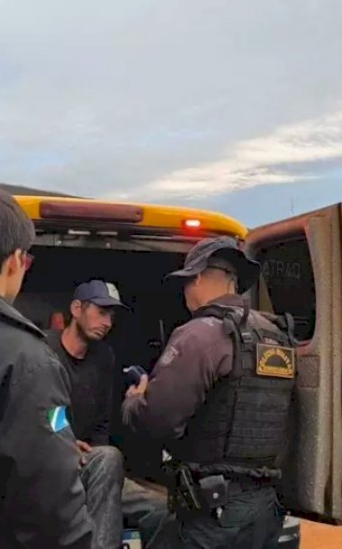 Caminhoneiro de Caarapó é preso bêbado após atropelar mulher e arrastar moto por 5 km