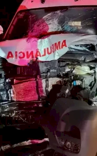 Motociclista morre após ser atingido por ambulância em rodovia de Terenos