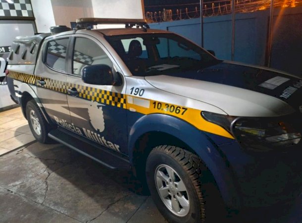 Homem é preso pela Polícia Militar após cumprimento de mandado judicial em Caarapó