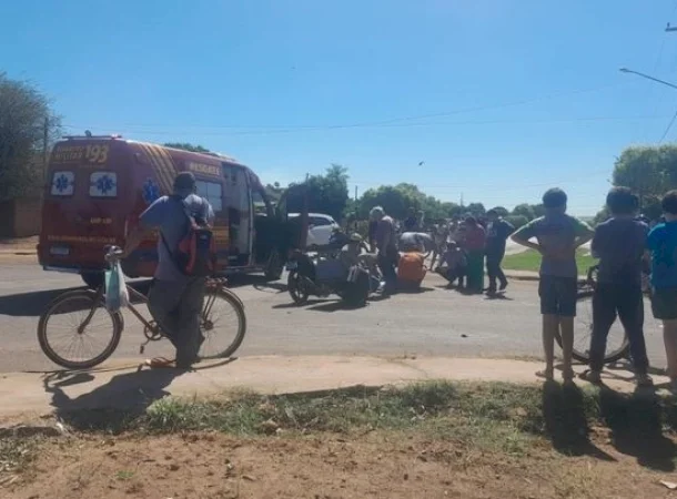 Motociclista fica ferido após acidente com Fiat Uno na Vila Planalto, em Caarapó