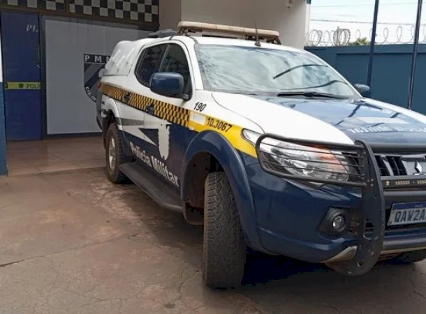Jovem relata ameaças e agressão após atropelar cachorro de moto em Caarapó