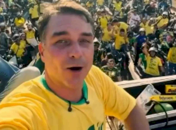 Flávio Bolsonaro foge do país a caminho dos EUA e pedirá asilo político a Trump