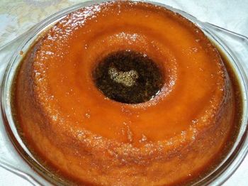 Pudim de pão com leite condensado é ótima opção de sobremesa