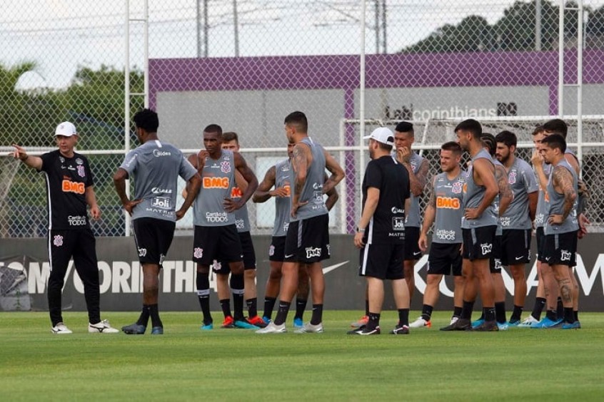 Corinthians chega a três meses de salários atrasados — CaarapoNews O