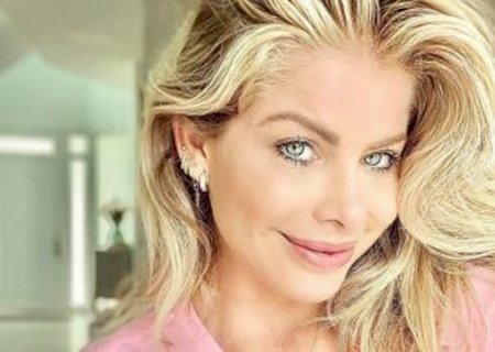 Karina Bacchi volta a falar sobre festas da Globo com orgias