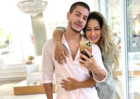 Maíra Cardi anuncia término com Arthur Aguiar: “Melhor para ambos”