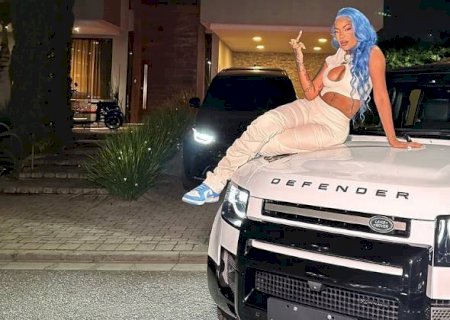 Ludmilla compra carro de mais de R$ 1 milhão à vista: 'Novo bebê'