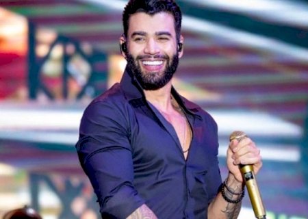 Fã invade palco de Gusttavo Lima e é presenteado com mimo de R$ 15 mil