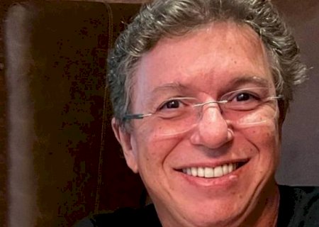 Boninho reage ao ver rumores de que Fernando Zor estará no BBB 2023