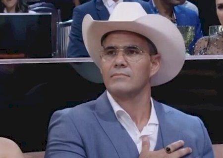 Juliano Cazarré é detonado por atitude na Globo e reage pistola