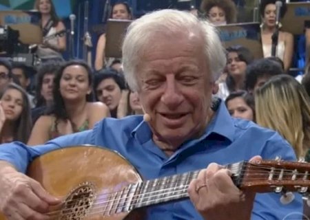 Morre em Salvador o cantor e humorista Juca Chaves, aos 84 anos