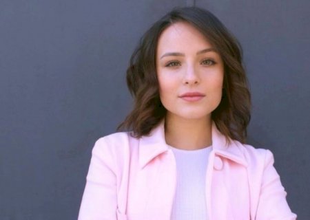 Larissa Manoela se torna sua própria empresária após unfollow da mãe