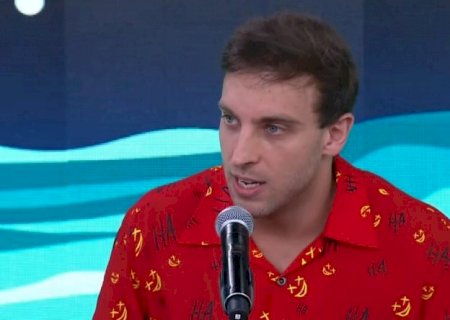 Justiça toma atitude contra especial de comédia de Léo Lins
