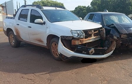 Veículos colidem na área central e menor é encaminhado ao hospital de Caarapó
