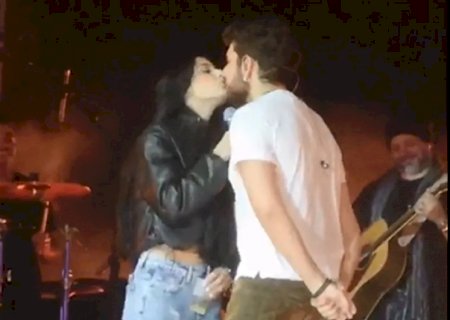 Após família aprovar, Ana Castela e Gustavo Mioto dão primeiro beijo em público