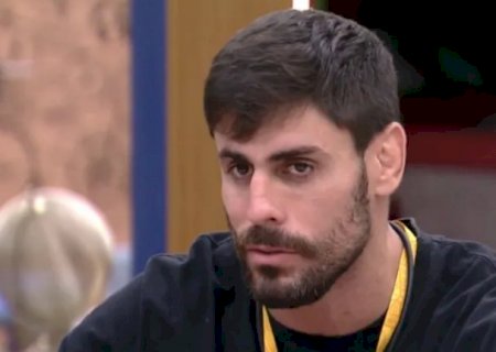 Sapato nega caso com Amanda, fica constrangido e revolta web: ‘Misericórdia’