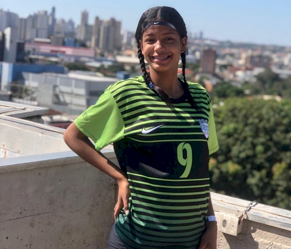 Duda Amorim é escolhida a melhor jogadora de handebol da década