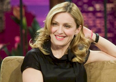 Madonna é internada na UTI e adia início de nova turnê