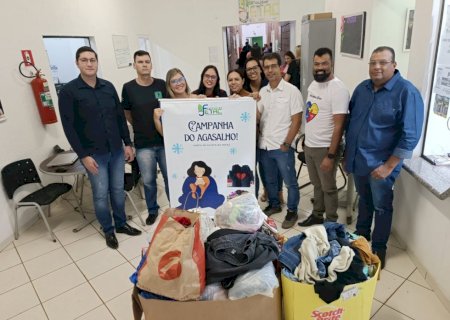 Fetac faz entrega de arrecadação da Campanha do Agasalho à Casa do Pão