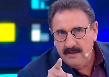 Repórter da RedeTV! confronta Ratinho e é surpreendida pelo apresentador