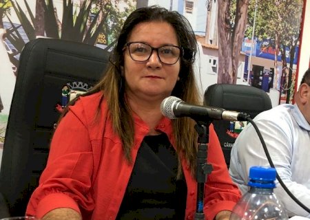 Marinalva  pede psicólogos e assistentes sociais para atender na Sala Lilás