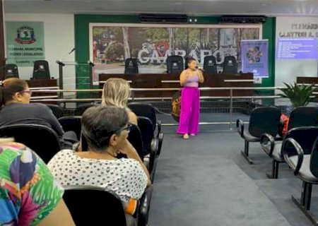 Agosto Lilás debate a violência doméstica e os direitos das mulheres em palestra realizada em Caarapó