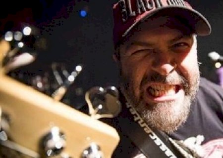 Mingau respira com ajuda de aparelhos e segue em estado grave, diz boletim