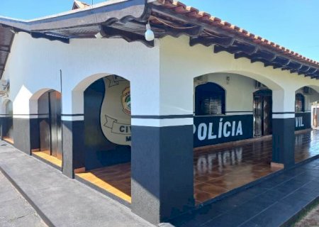 Ladrão furta caixa térmica e outros objetos de residência em Caarapó