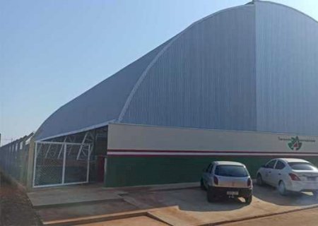 Administração municipal de Caarapó inaugura quadra de esportes de Nova América nesta sexta-feira (22)