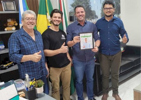 André Nezzi é homenageado em Caarapó pelo Dia do Prefeito