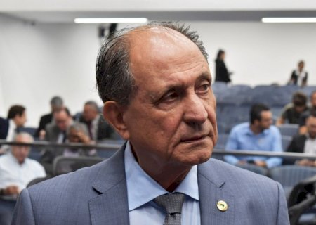 Deputado Zé Teixeira solicita construção de casas em Culturama