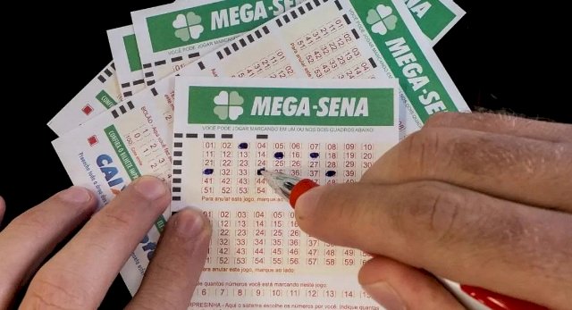 Bolão com 12 apostadores de Campo Grande leva a quina na Mega-Sena -  Economia - Campo Grande News