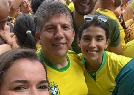Com políticos de MS, apoiadores lotam Paulista em defesa de Bolsonaro>