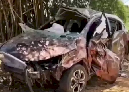 Médico morre ao perder controle e capotar carro em rodovia em Cassilândia