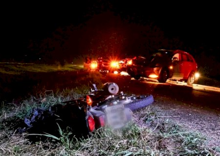 Casal morre após colisão entre carro e moto na BR-262 em Campo Grande