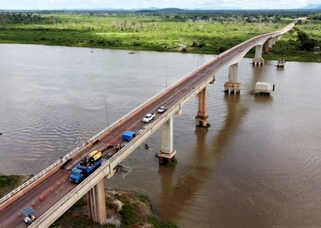 Ponte sobre rio Paraguai passa por 2ª etapa de concretagem neste fim de semana e ficará interditada