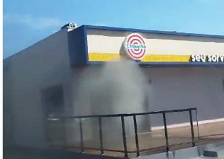 Corpo de Bombeiros controla princípio de incêndio em sorveteira de Caarapó