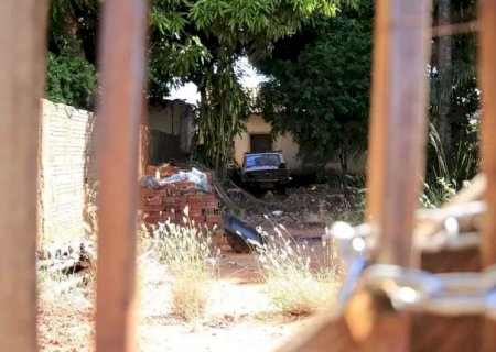 Mulher é encontrada morta dentro de veículo abandonado em Campo Grande>