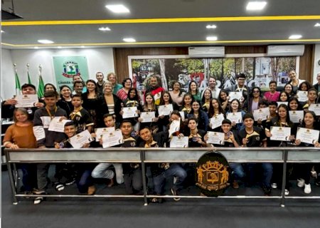 Prefeitura de Caarapó faz encerramento de gincana cultural e premia estudantes