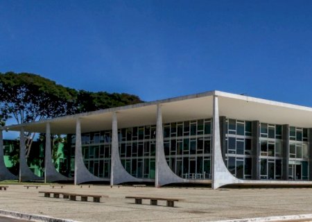 Powerpoint leva STF a manter indenização de Deltan para Lula