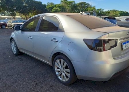 Detran-MS inicia novo leilão com Honda CG e Kia Cerato