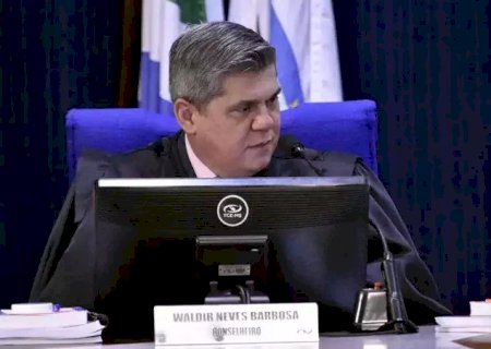 Defesa trabalha para Waldir Neves voltar ao TCE e frustrar planos de deputados