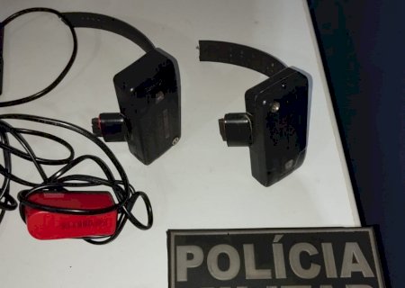 Foragidas da Justiça rompem tornozeleiras eletrônicas e acabam presas pela PM de Caarapó