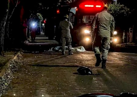 Adolescente morre ao perder controle e bater moto em árvore em Chapadão do Sul