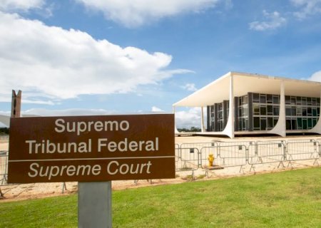 STF tem maioria para retirar mandato de sete deputados federais