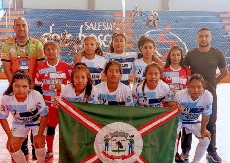 Equipe feminina de futsal de Caarapó goleia na estreia dos Jogos Escolares da Juventude de MS